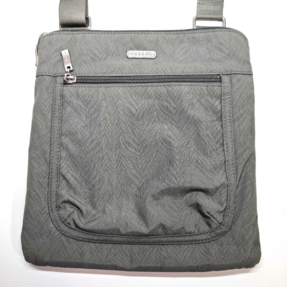 Baggallini Nylon Slim Crossbody Lightweight Bag Purse Olive Green